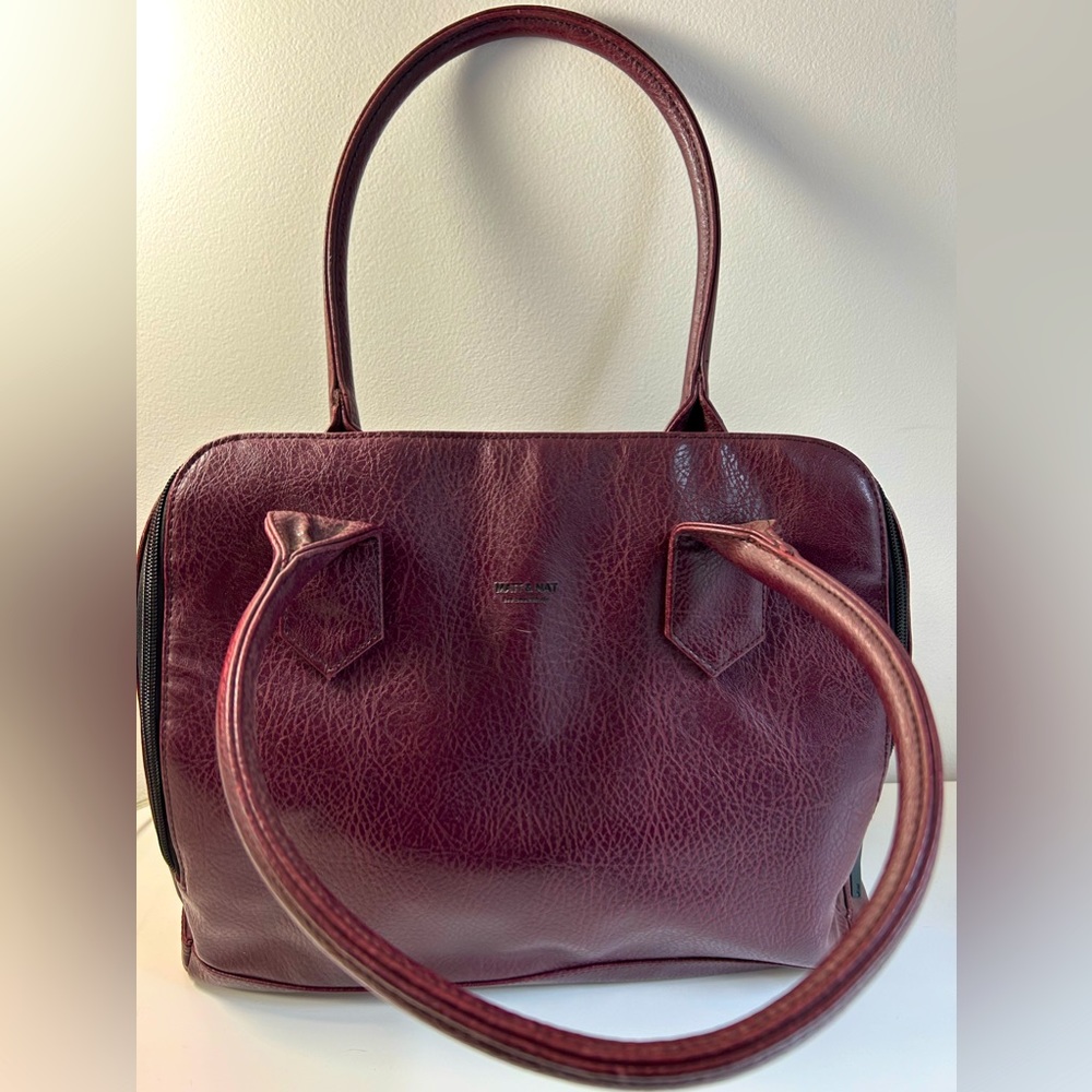 Matt & Nat satchel - handles model only (never designed with long strap).